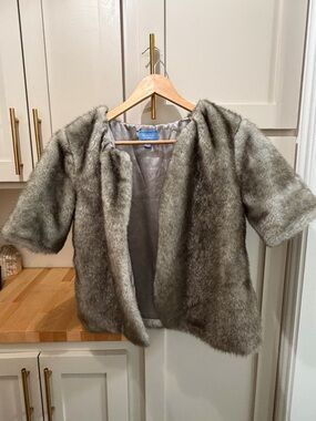 Simply Vera Vera Wang Gray Faux Fur Open-Front Capelet